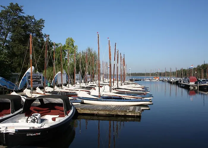 Holiday Home De Zuwe - Loosdrecht