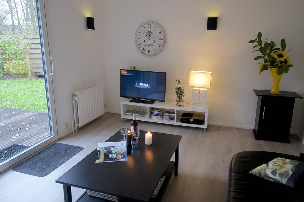 Holiday home Holiday De Zuwe - Loosdrecht Kortenhoef